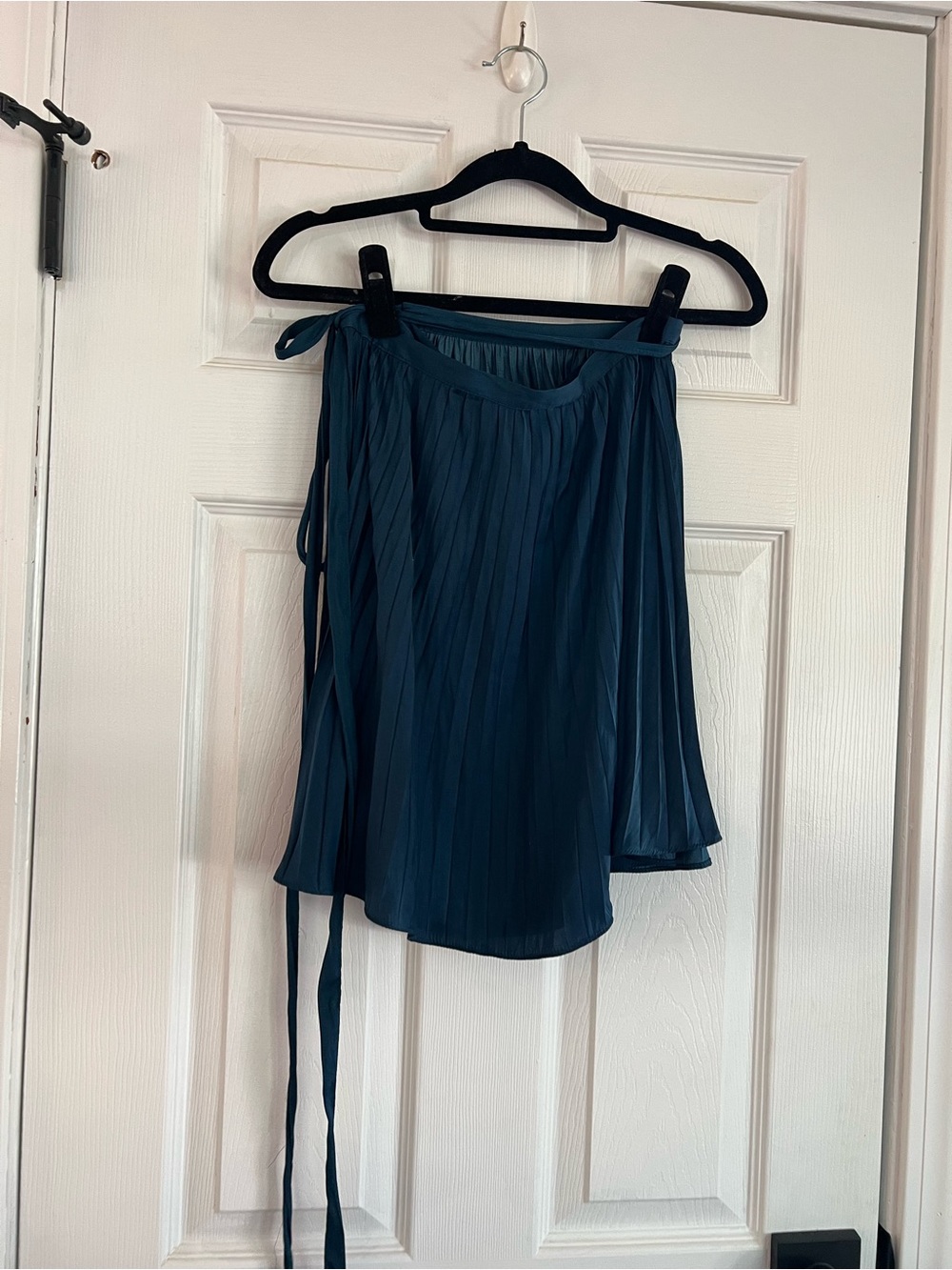 Pleated Mini Skirt with Tie